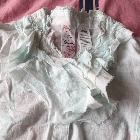 Guess button up - Picture 3 of 4